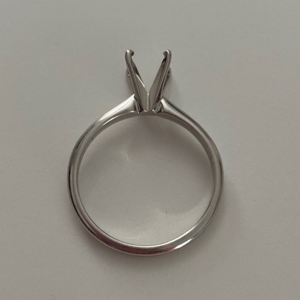 14k white gold Magic Glo engagement ring setting, 2mm band